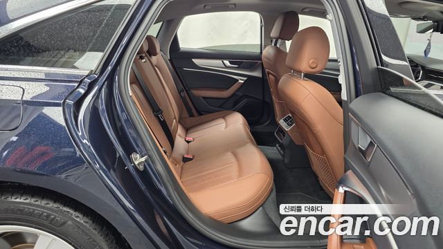 Audi A6 2021 — photo 18