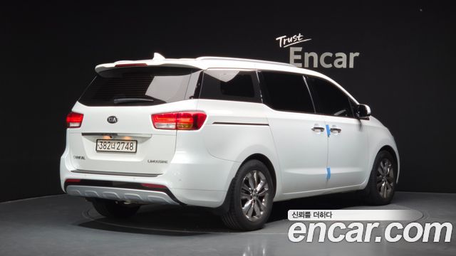 Kia Canival 2018 — photo 2