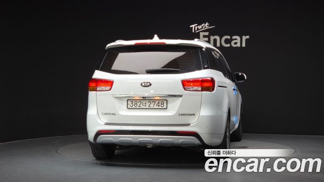 Kia Canival 2018 — photo 4