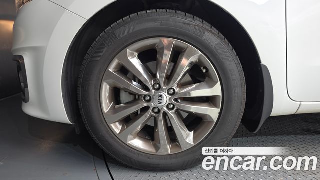 Kia Canival 2018 — photo 5