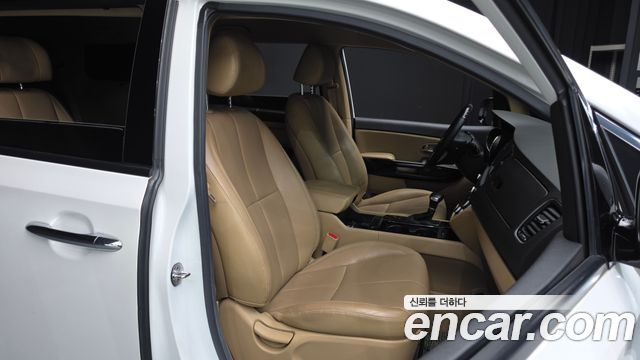 Kia Canival 2018 — photo 12