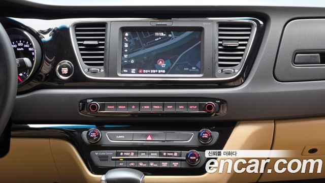 Kia Canival 2018 — photo 14