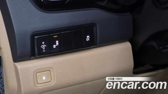 Kia Canival 2018 — photo 16