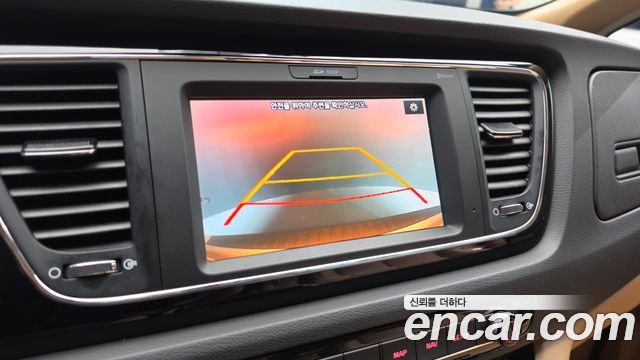 Kia Canival 2018 — photo 18