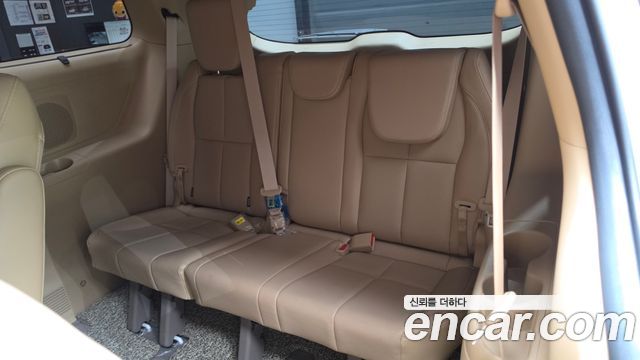 Kia Canival 2018 — photo 20