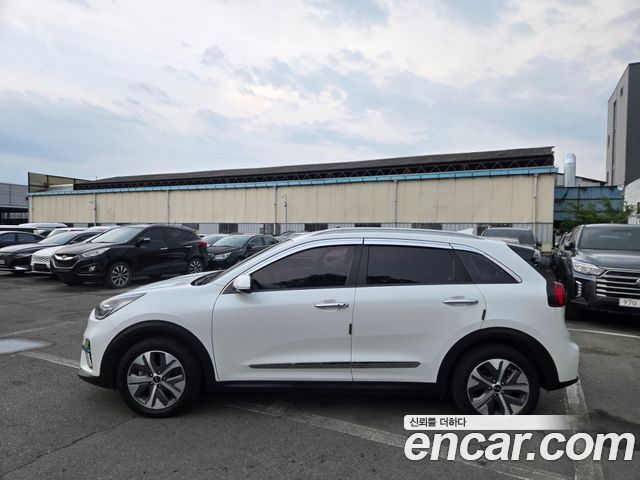 Kia Niro 2022 — photo 8