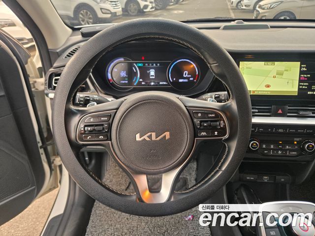 Kia Niro 2022 — photo 16