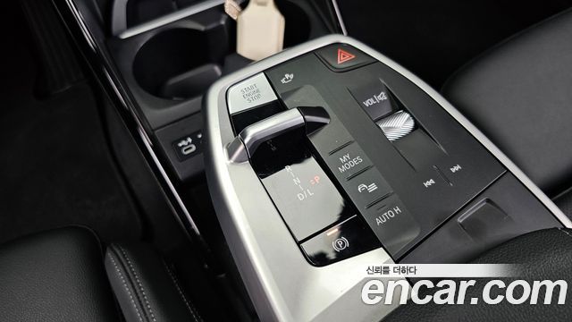BMW 2-Series 2023 — photo 12