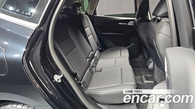 BMW 2-Series 2023 — photo 17