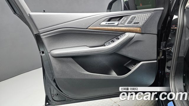 BMW 2-Series 2023 — photo 14