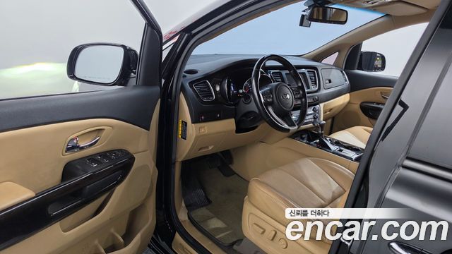 Kia Canival 2019 — photo 13