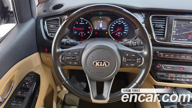Kia Canival 2019 — photo 19