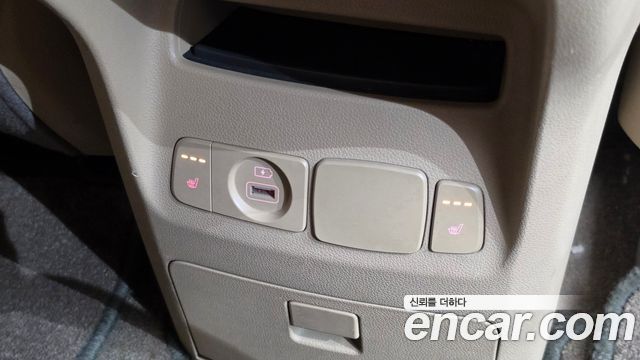 Kia Canival 2019 — photo 21