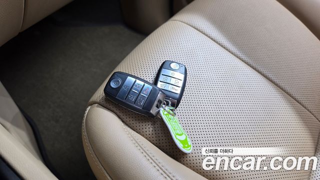 Kia Canival 2019 — photo 23