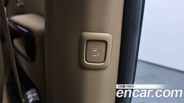 Kia Canival 2019 — photo 26