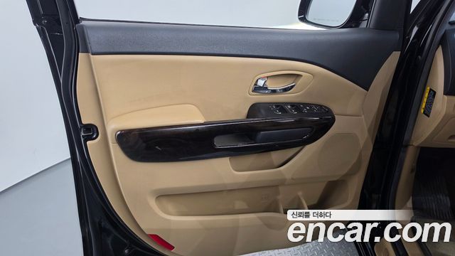 Kia Canival 2019 — photo 14