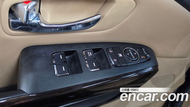 Kia Canival 2019 — photo 31