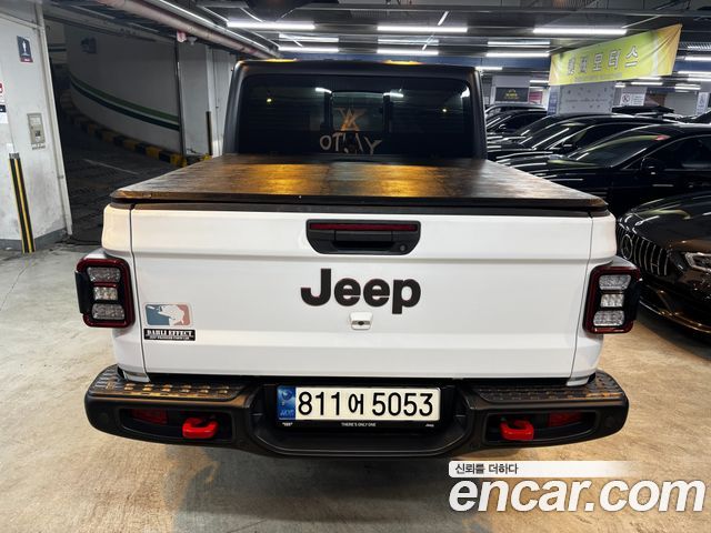 Jeep Gladiator 2023 — photo 4