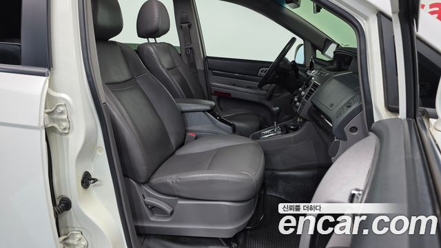 KG Mobility KORANDO 2014 — photo 11