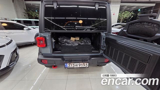 Jeep Wrangler 2025 — photo 9