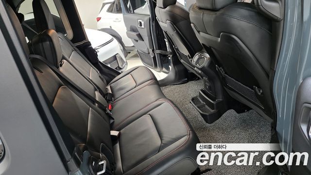 Jeep Wrangler 2025 — photo 19