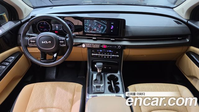 Kia Canival 2023 — photo 10
