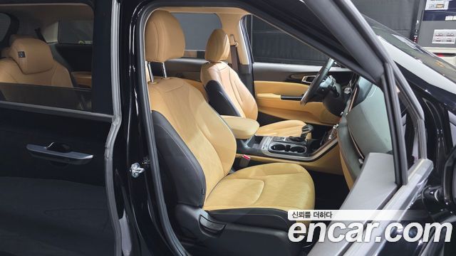 Kia Canival 2023 — photo 17