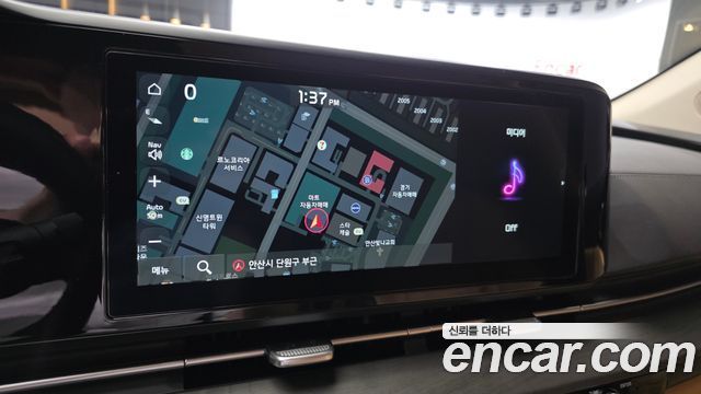 Kia Canival 2023 — photo 24