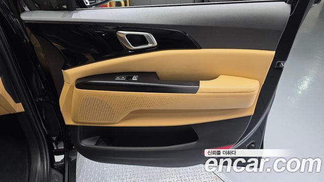 Kia Canival 2023 — photo 15