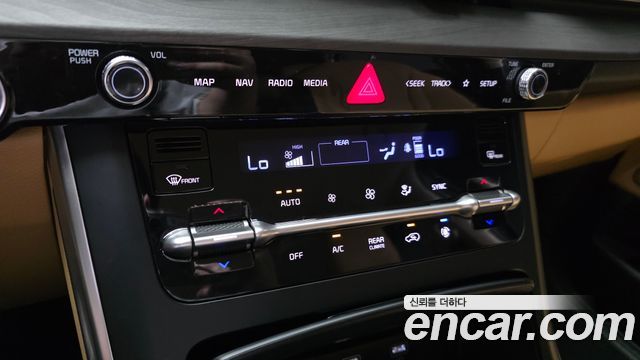 Kia Canival 2023 — photo 27