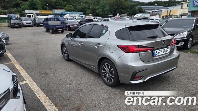 Lexus CT200h 2020 — photo 6