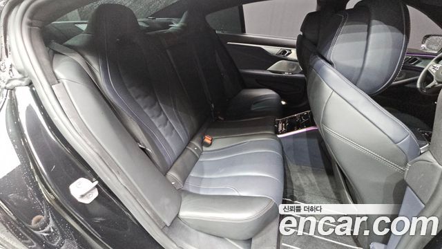 BMW 8-Series 2024 — photo 18