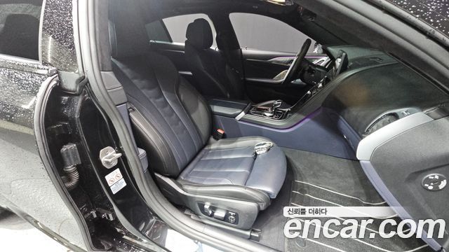 BMW 8-Series 2024 — photo 16