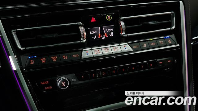 BMW 8-Series 2024 — photo 27