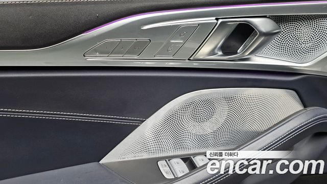 BMW 8-Series 2024 — photo 30