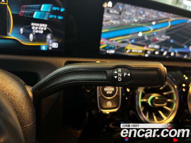 Mercedes-Benz A-Class 2021 — photo 9
