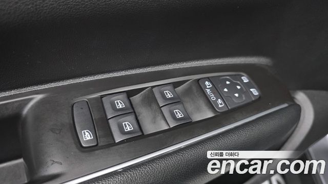 Renault Korea QM6 2022 — photo 17