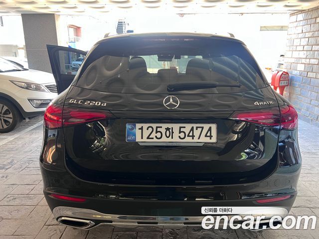 Mercedes-Benz GLC-Class 2026 — photo 2