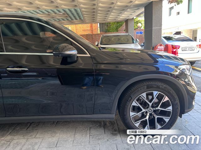 Mercedes-Benz GLC-Class 2026 — photo 6