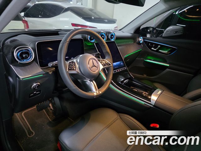 Mercedes-Benz GLC-Class 2026 — photo 10
