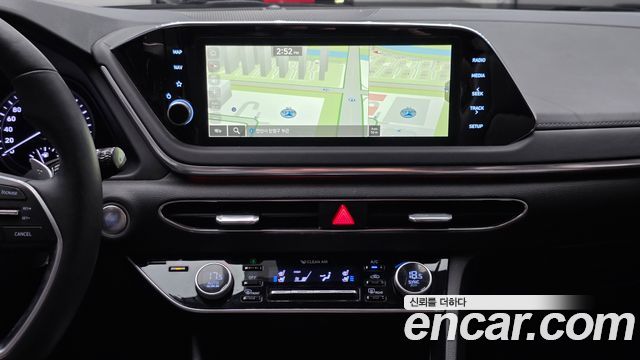 Hyundai Sonata 2022 — photo 18
