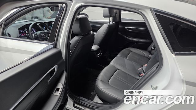 Hyundai Sonata 2022 — photo 24