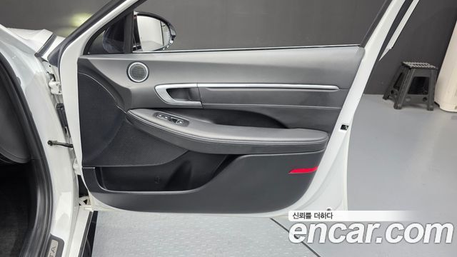 Hyundai Sonata 2022 — photo 15