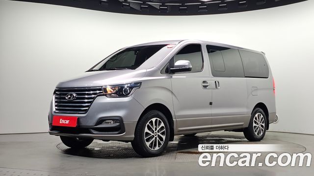 Hyundai Starex 2019 — photo 1