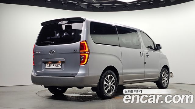 Hyundai Starex 2019 — photo 2