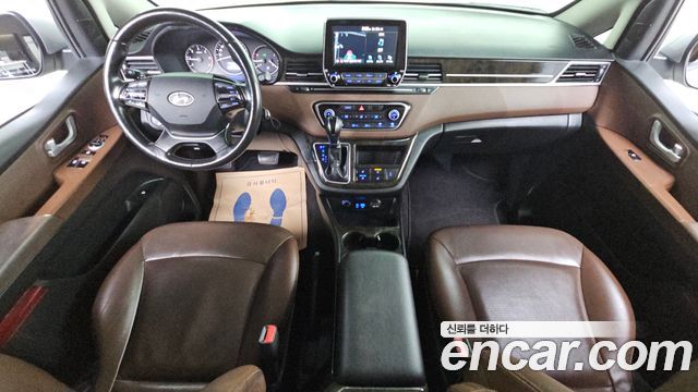 Hyundai Starex 2019 — photo 7