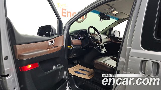 Hyundai Starex 2019 — photo 10