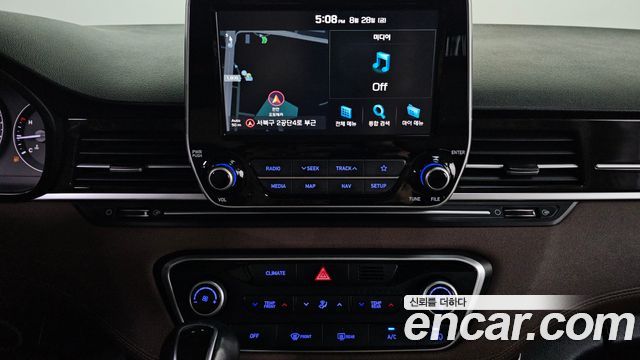 Hyundai Starex 2019 — photo 16