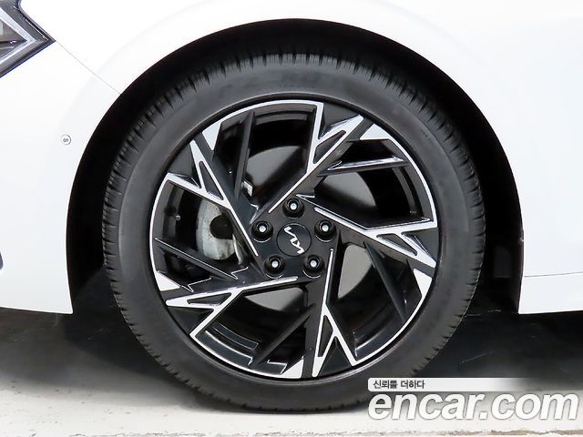 Kia K5 2024 — photo 20