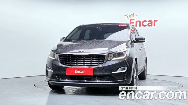 Kia Canival 2019 — photo 3